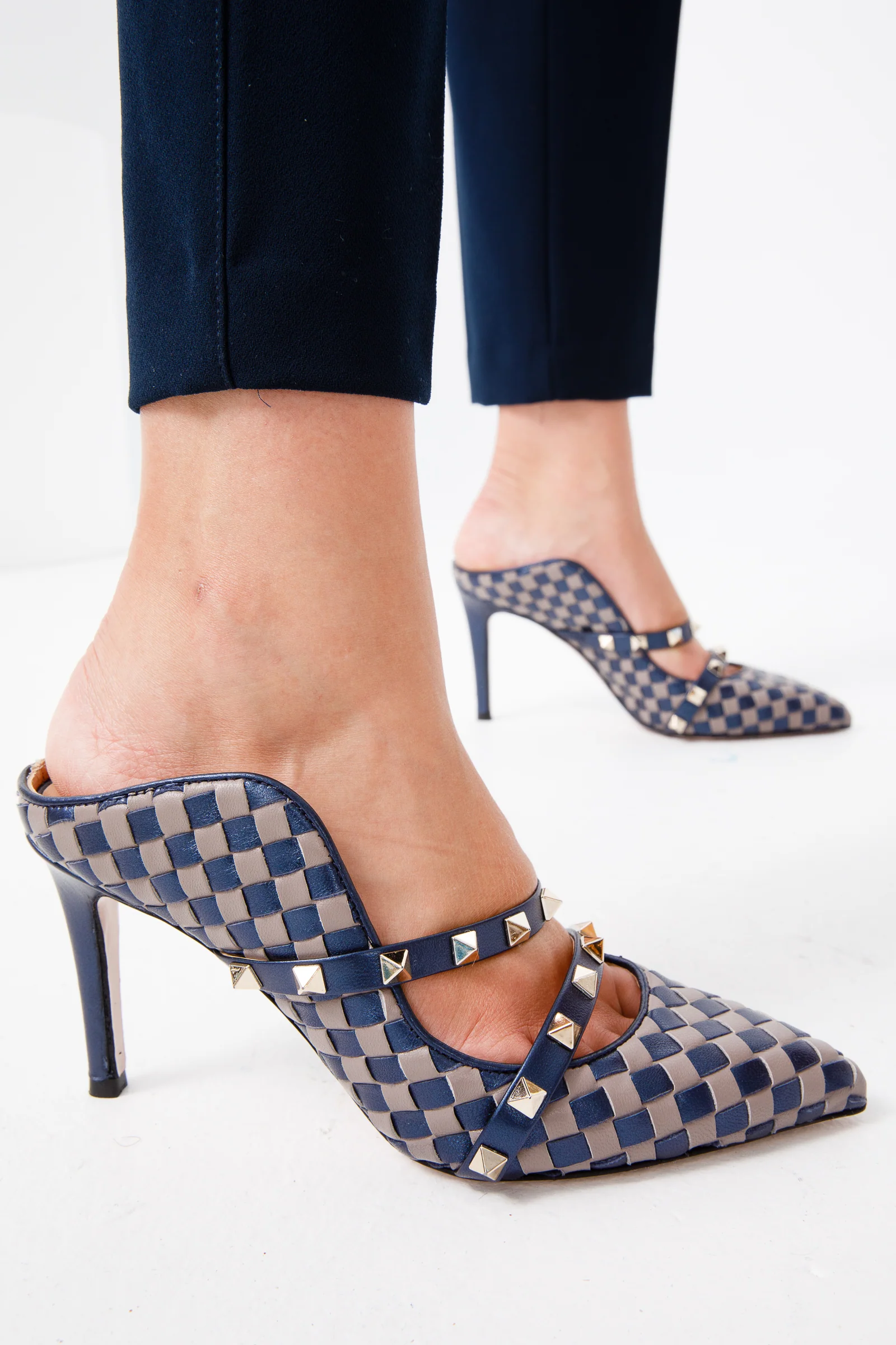 The Dosso Navy Blue Handwoven Pointy Toe Leather Women Sandal - Image 14