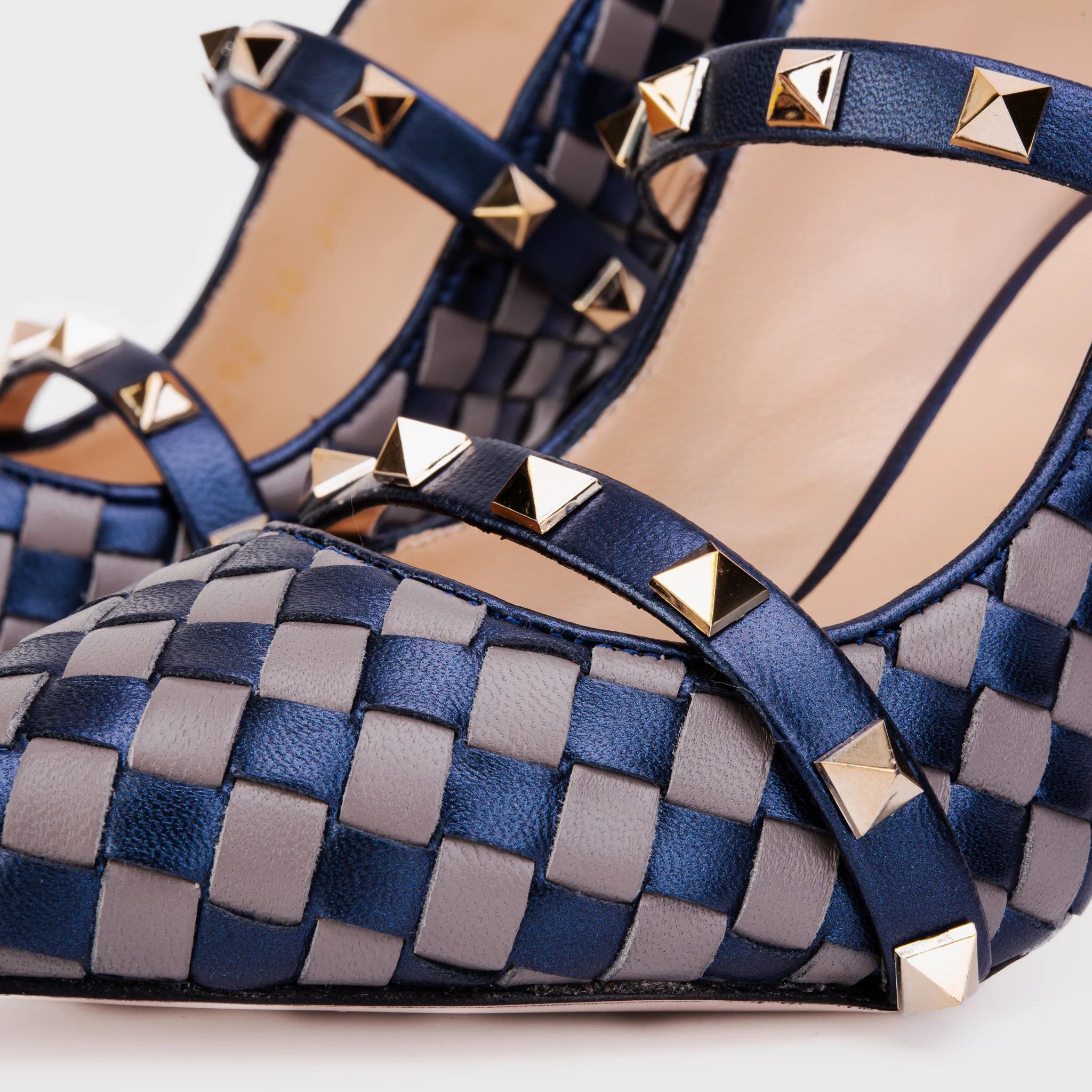 The Dosso Navy Blue Handwoven Pointy Toe Leather Women Sandal - Image 5