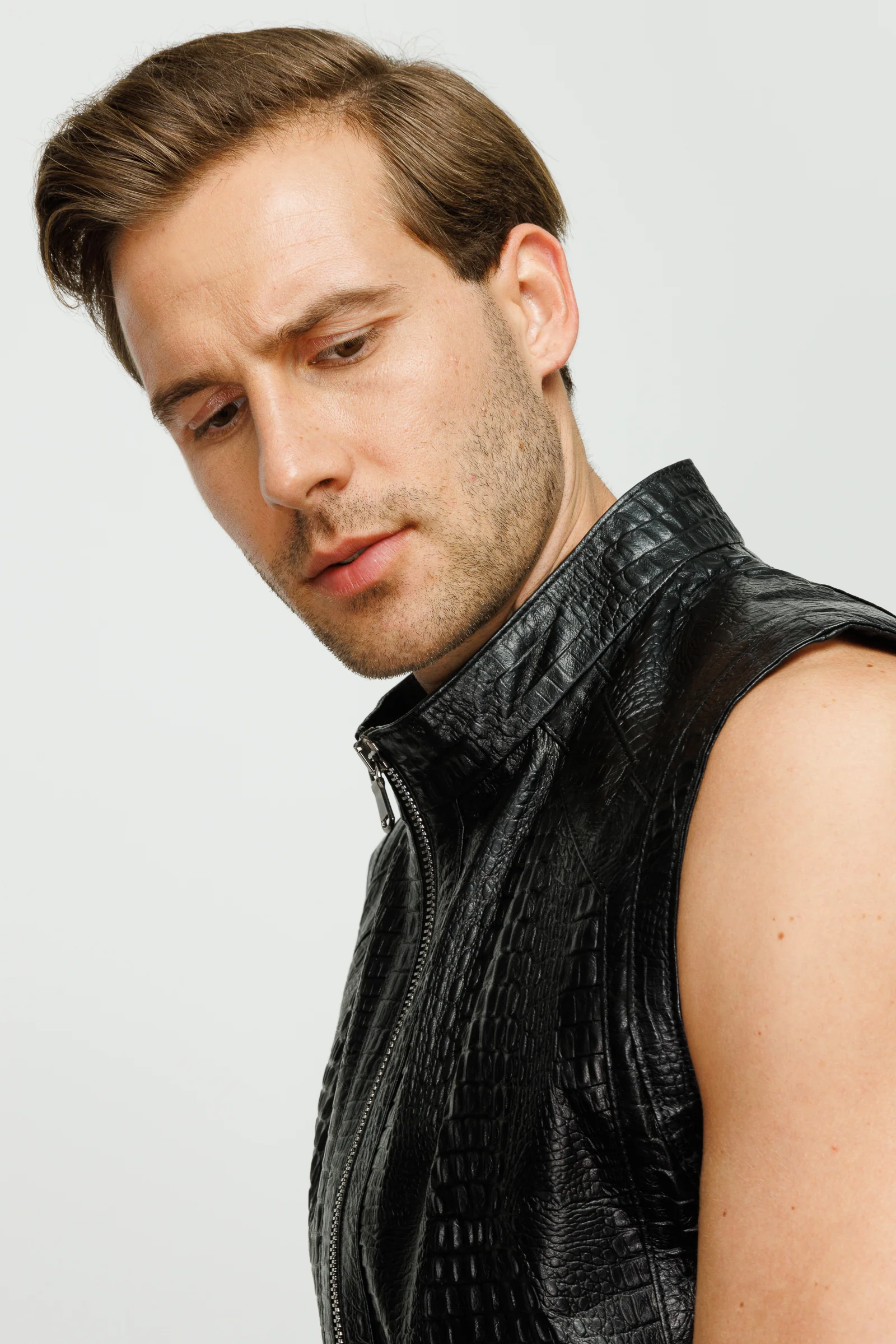 The Veyo Black Leathern Vest Men Jacket - Image 9